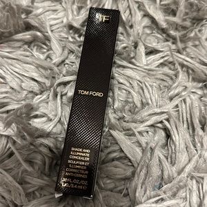 Tom ford shade and illuminate concealer